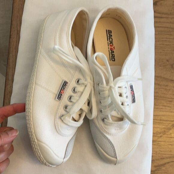BACKYARD FOOTWEAR SNEAKERS.  STYLE BASIC S… - Picture 1 of 8